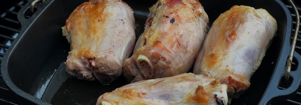 Schweinehaxen zum Anbraten im Dutch Oven
