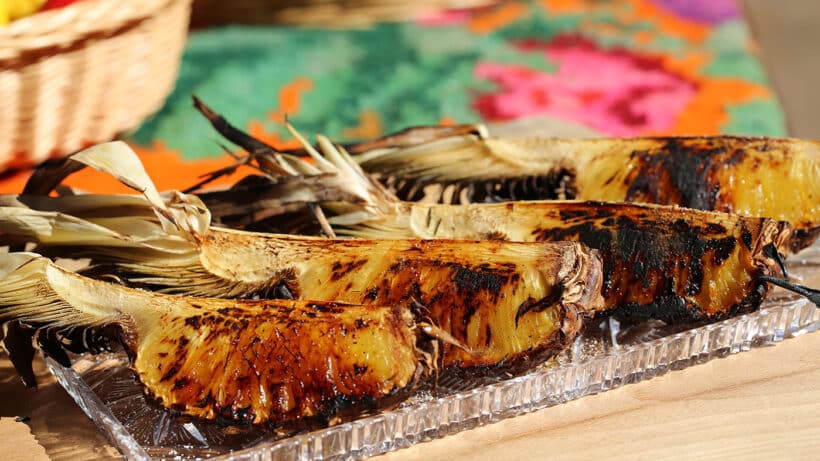 Gesmokte und karamellisierte Ananas