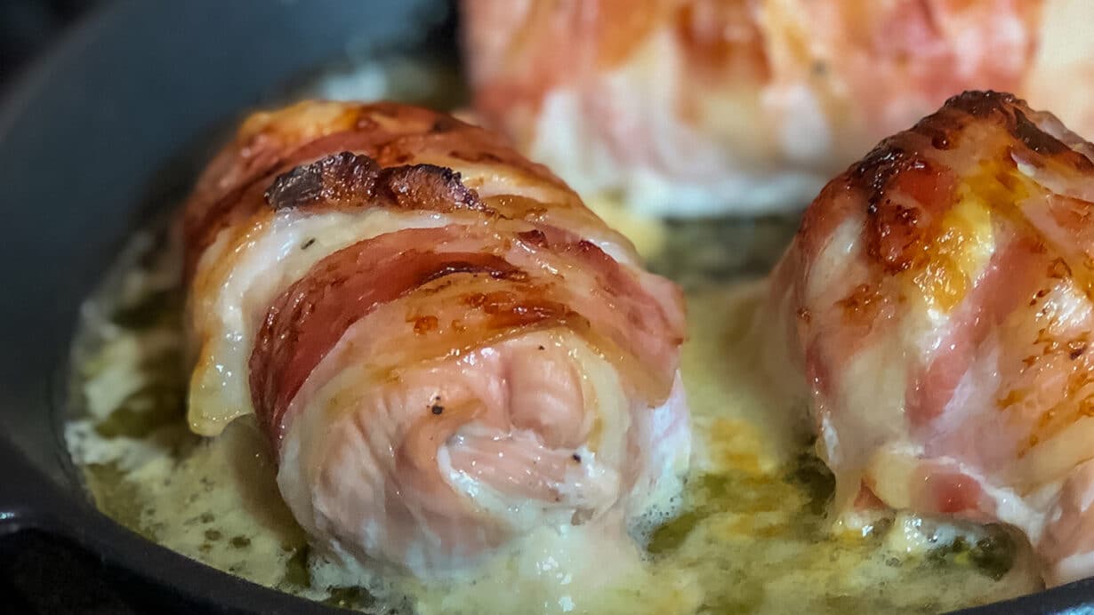 Gefülltes Putenschnitzel im Speckmantel - Outdoorchef - Magazin