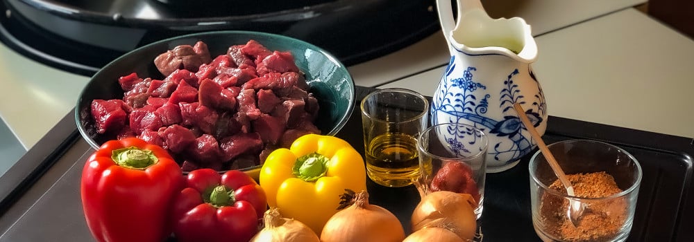 Zutaten für Rindergulasch